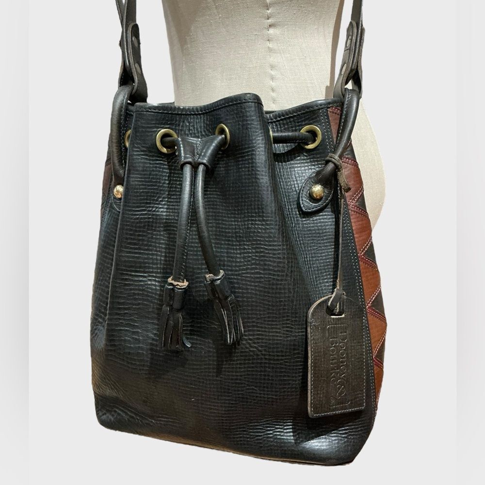 Vintage Dooney & Bourke USA Leather Feed Bag Drawstring Shoulder Purse Black